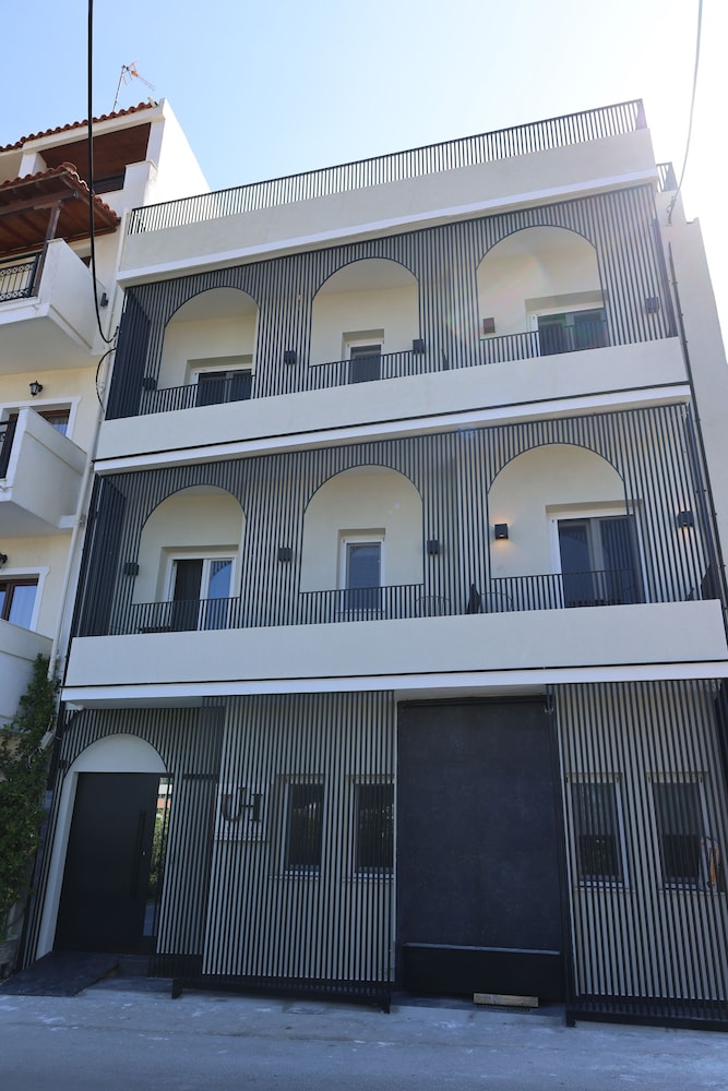 

Bari - Skiathos, Isole Greche - Uphill Unique Boutique Suites