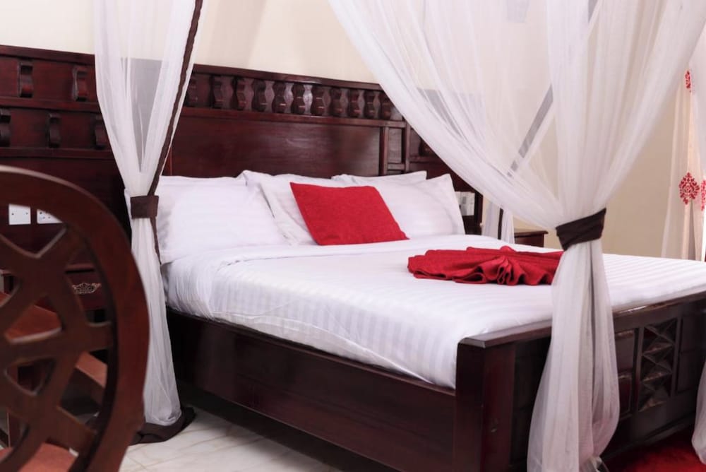 

Bologna - Mtwapa - White Peacock Resort