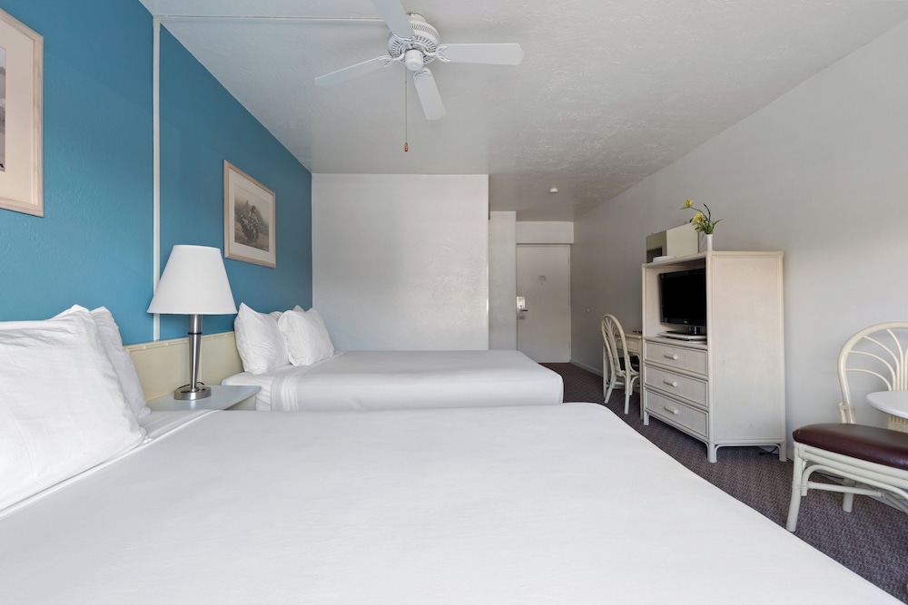 

Milano - Wailuku - Maui Seaside Hotel