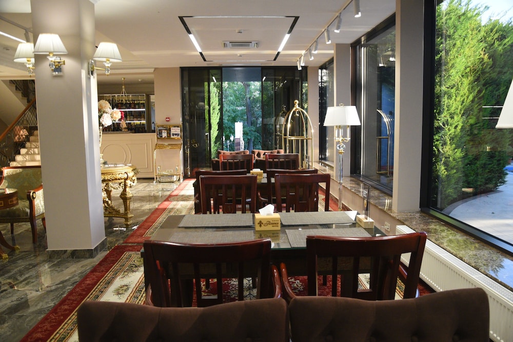 

Milano - Chişinău - Hotel Royal Florence