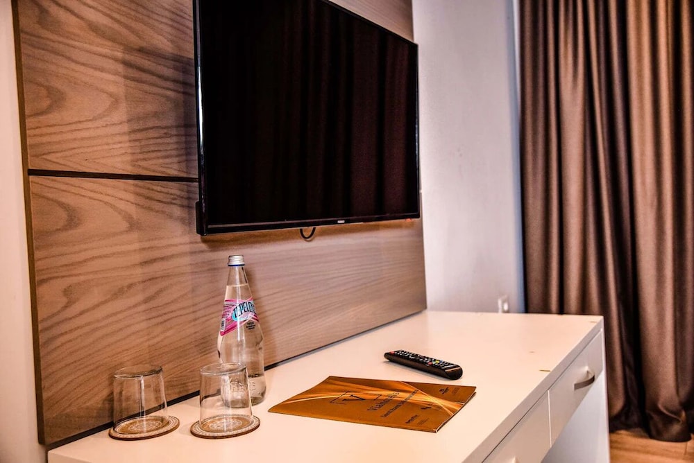 

Bari - Tirana - VH Broad Way Tirana Center Hotel