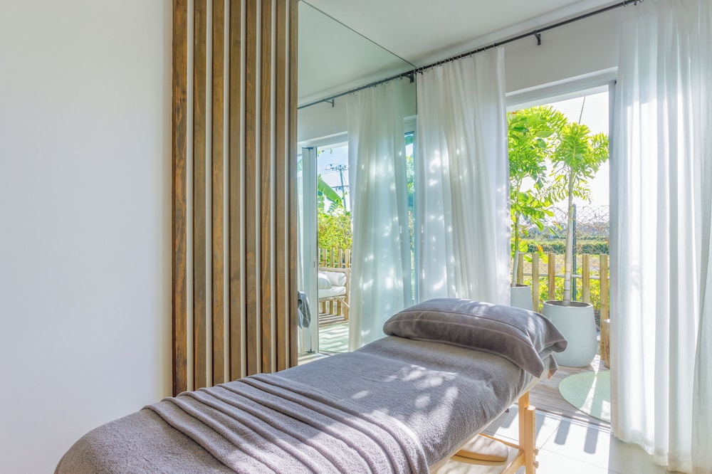 

Roma - Poste Lafayette - Sunrise Attitude (Adults Only)