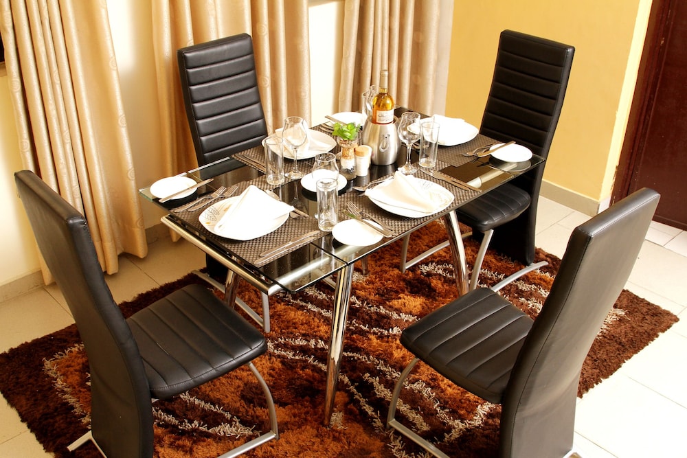 

Roma - Accra - Consir Executive Lodge