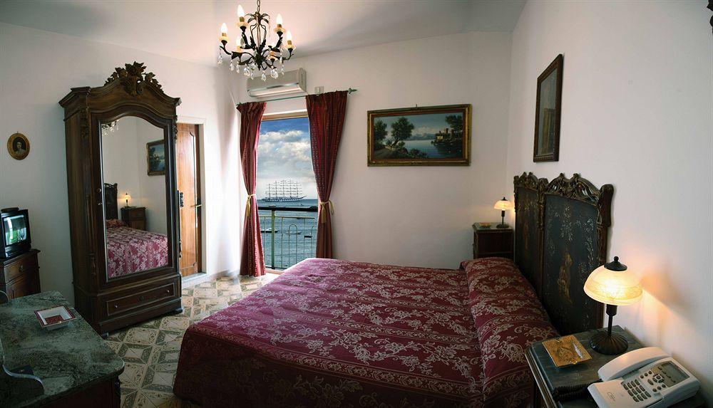 

Pisa - Letojanni - La Riva