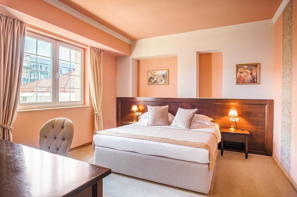 

Roma - Ramnicu Valcea - Simfonia Boutique Hotel