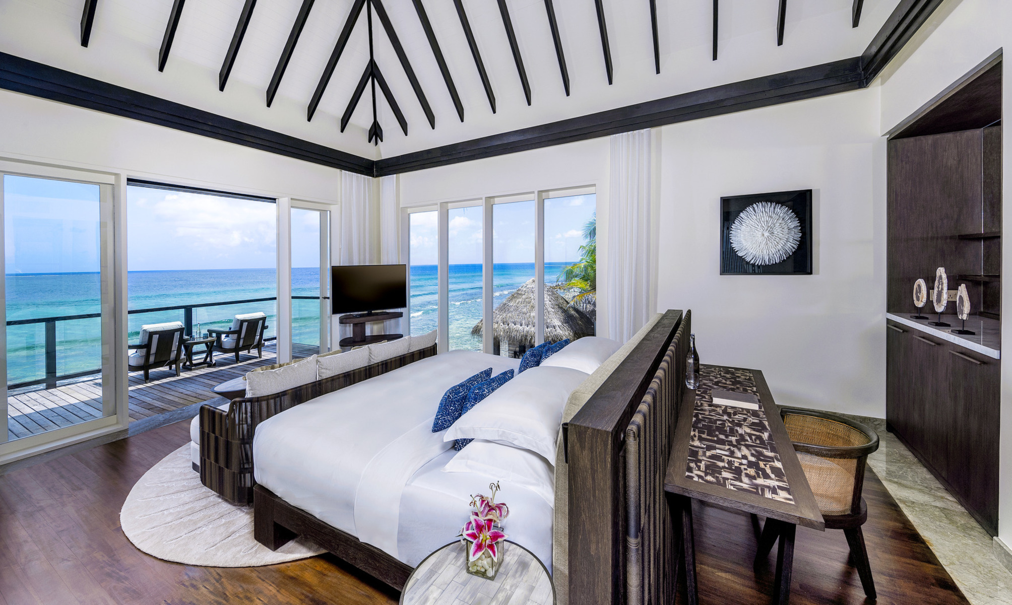 

Roma - Gulhi - Naladhu Private Island Maldives