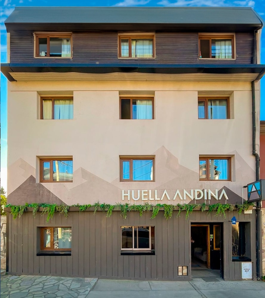

Milano - San Carlos de Bariloche - Huella Andina