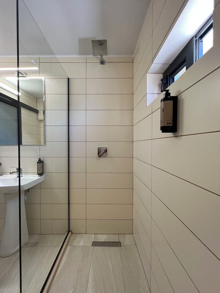 

Lamezia Terme - Valona - Hotel Primavera Vlore