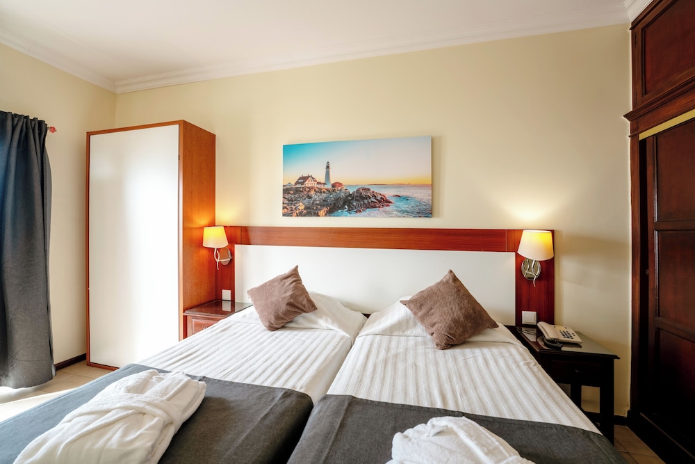 

Roma - Carvoeiro - Hotel Avenida Praia