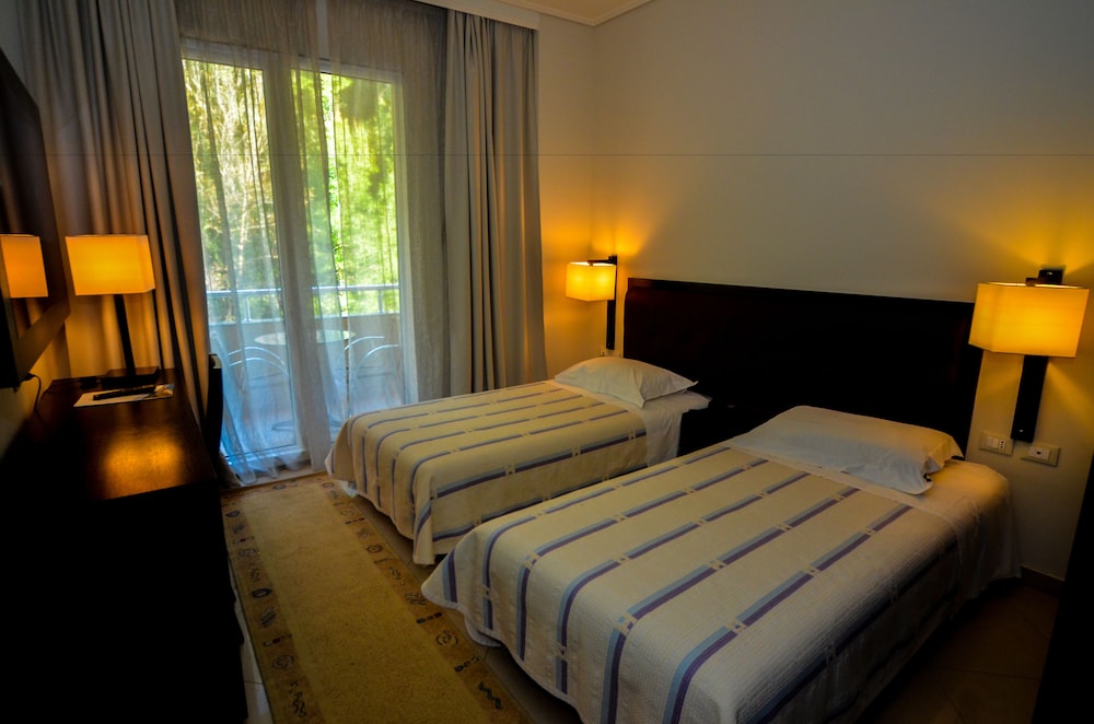 

Palermo - Costa albanese - Hotel New York