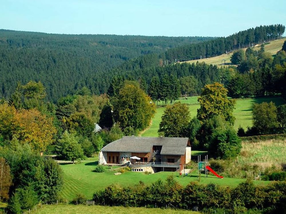 

Milano - Malmedy - Spacious Villa in Ovifat with Sauna