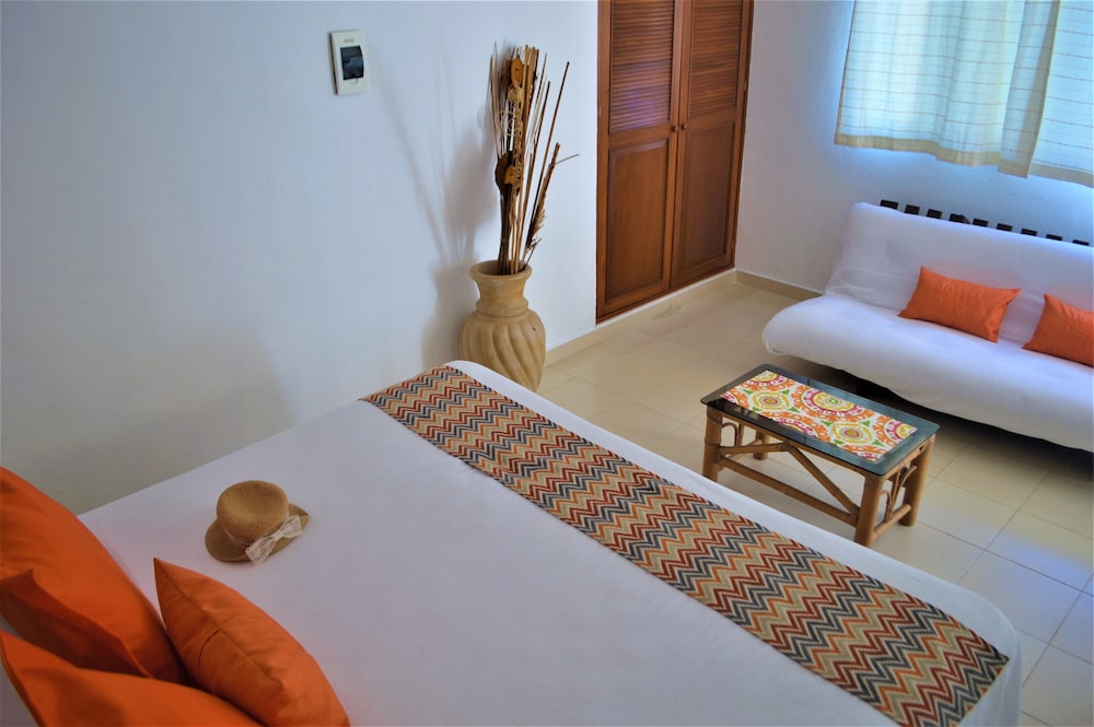 

Napoli - Puerto Morelos - Arrecifes Suites