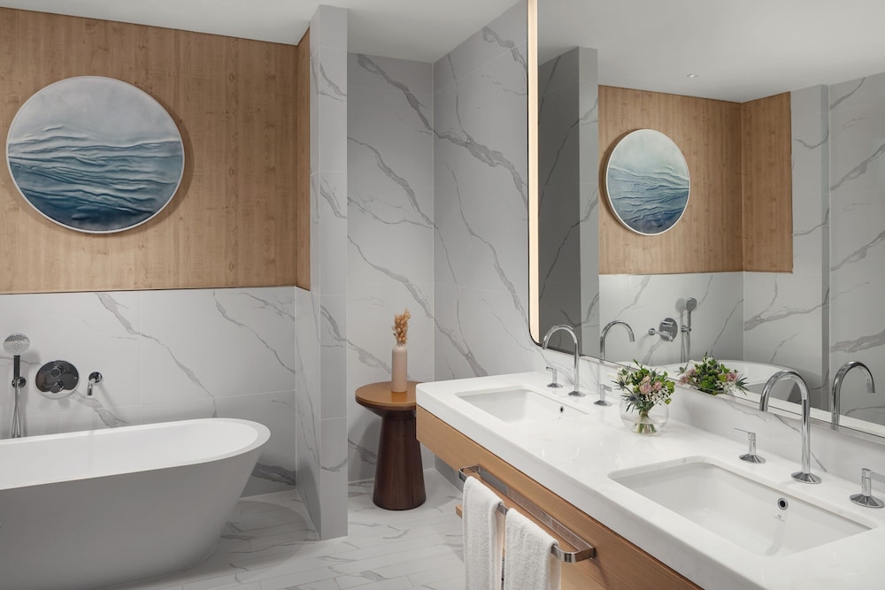 

Bologna - Mu‘askar al Murtafi‘ah - The St Regis Al Mouj Muscat Resort