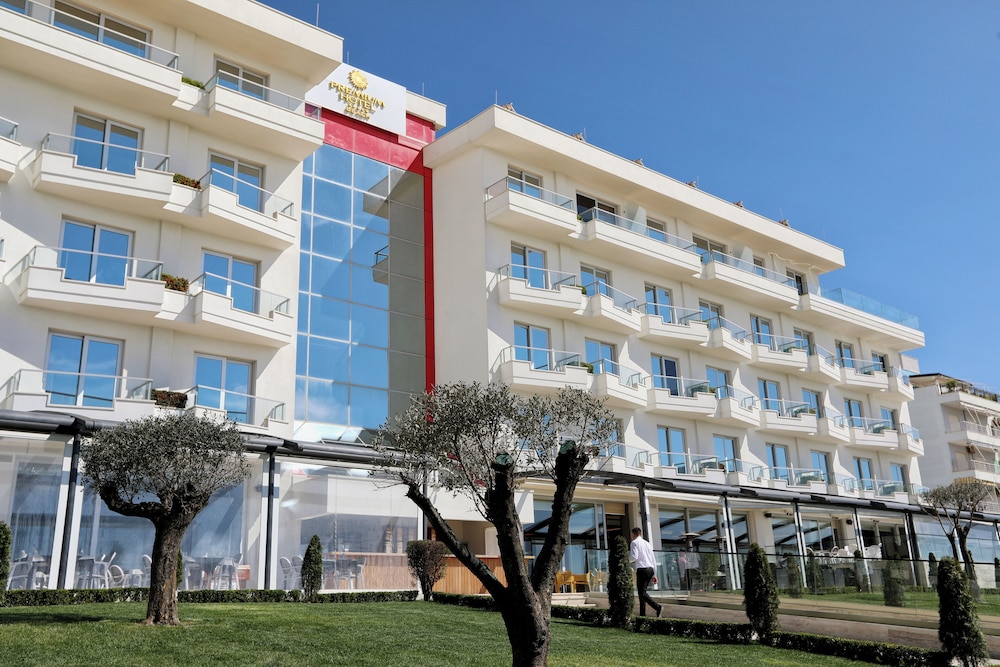 

Bari - Qerret - Premium Beach Hotel