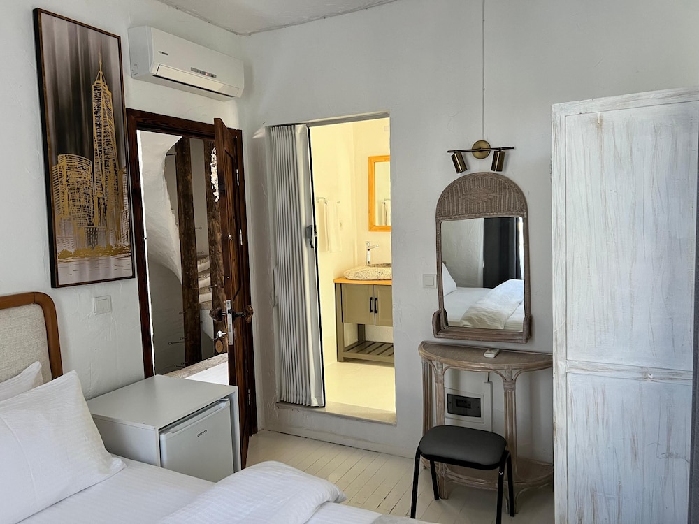 

Napoli - Çeşme - Hotel B House