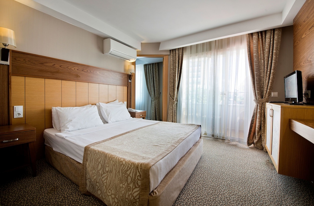 

Milano - Avsallar - M.C Beach Park Resort Hotel - All Inclusive