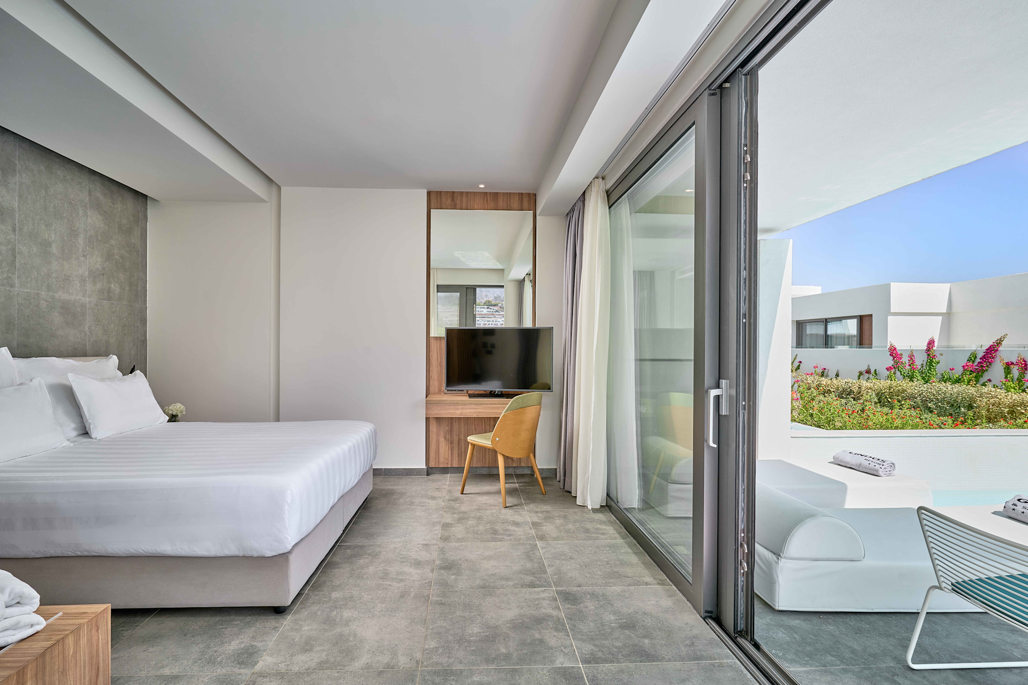 Suite, deluxe, junior, vue sur le jardin, piscine privée