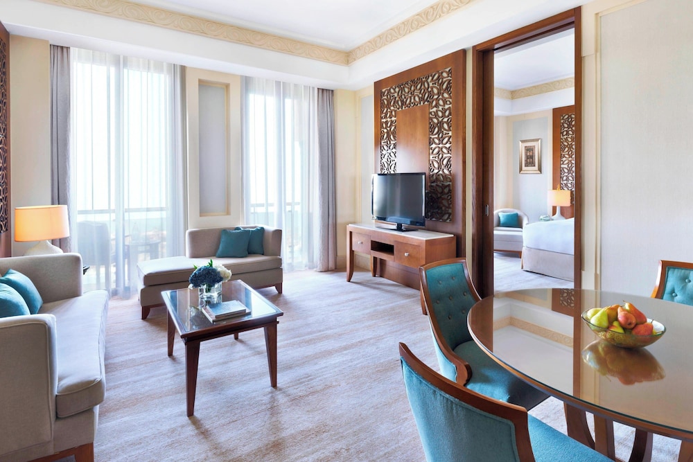 

Milano - Wādī Kabīr - Al Bustan Palace, a Ritz-Carlton Hotel