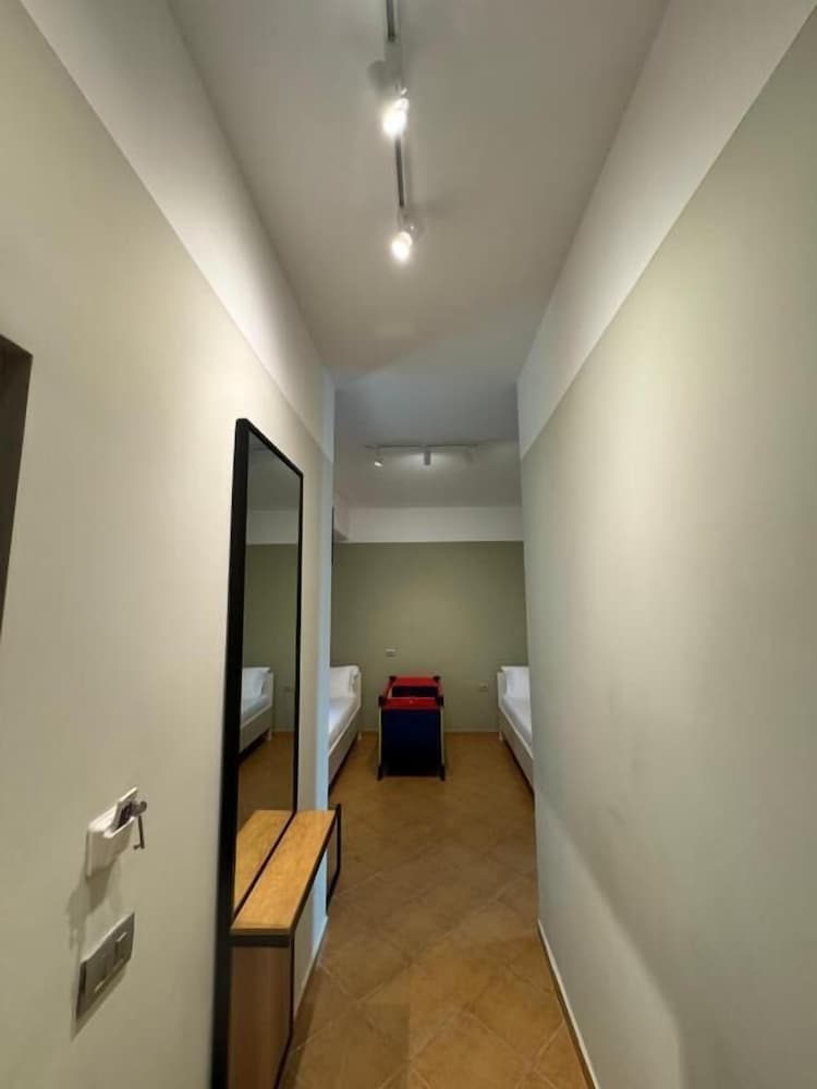 

Ancona - Orikum - Hotel Cekodhima