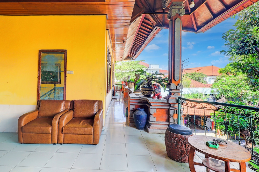 

Verona - Sanur Beach - OYO Danawa House