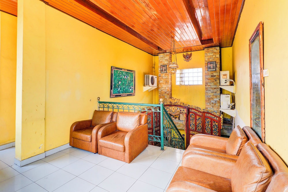 

Catania - Denpasar - OYO Danawa House
