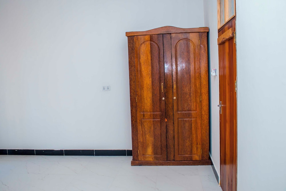 

Napoli - Marumbi - Zanzibar Beach Front Apartment