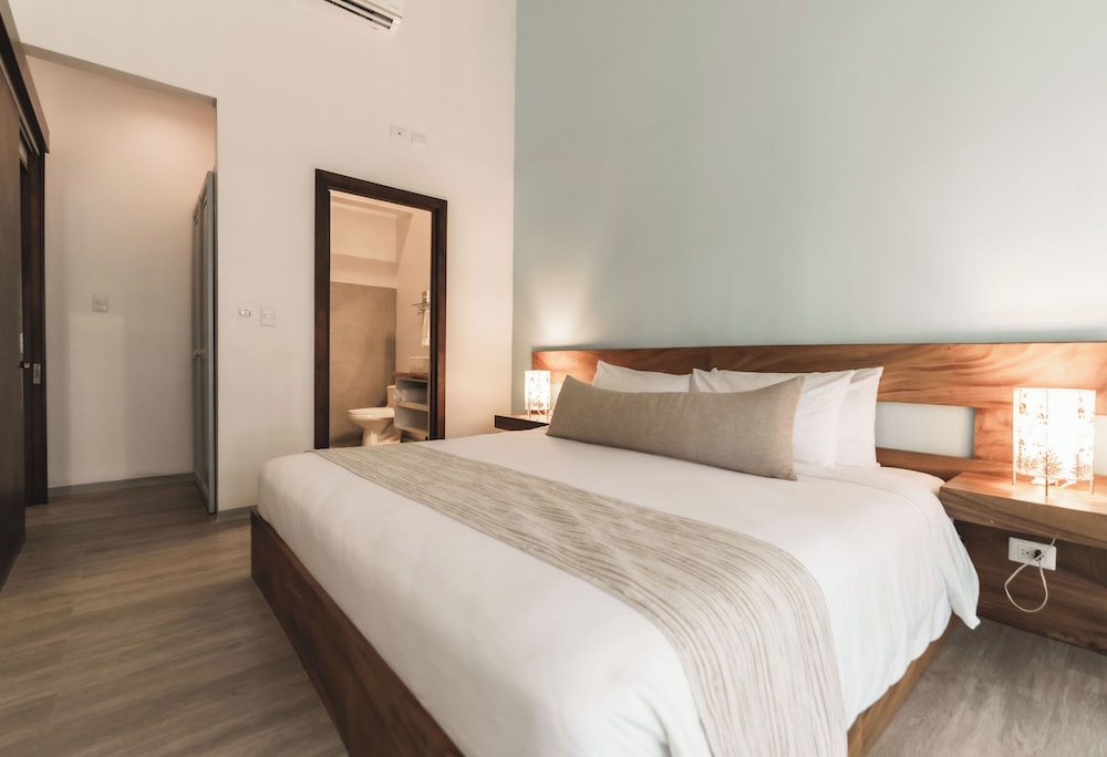 

Bologna - Playa Conchal - Bahia del Sol Beach Front Boutique Hotel