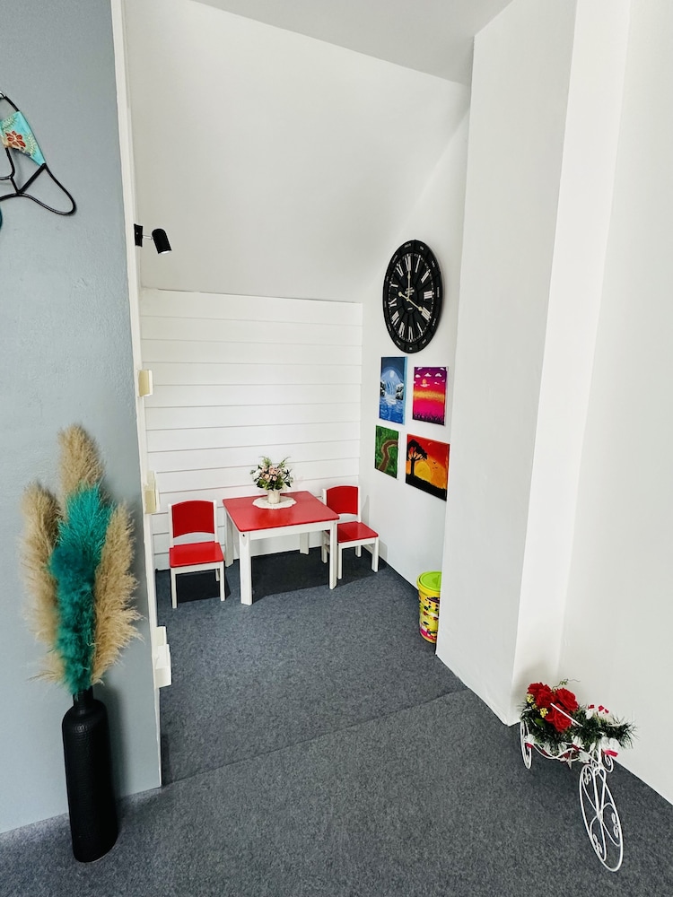 

Milano - Rawai Beach - Kata Place Hotel