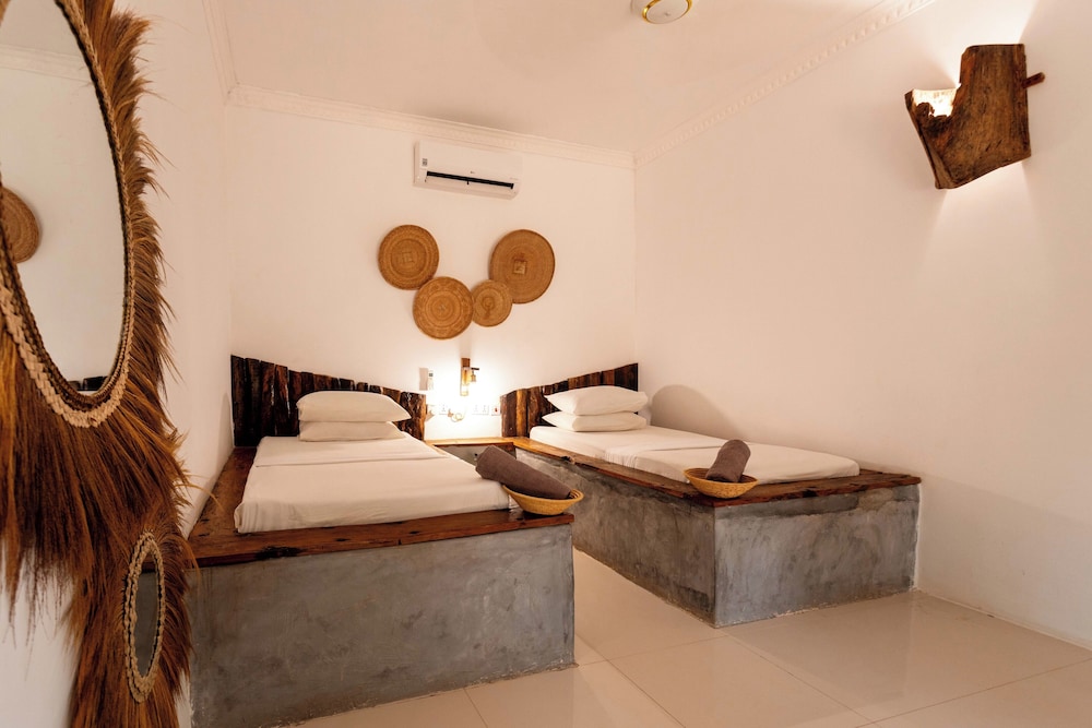 

Lamezia Terme - Bwejuu - Maisha Matamu Beach Hotel Paje
