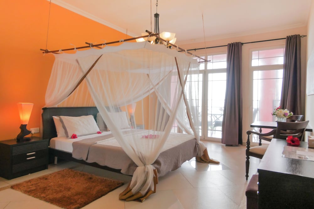 

Roma - Makunduchi - Beautiful Secluded 8 bedroom Beach Villa with Pool