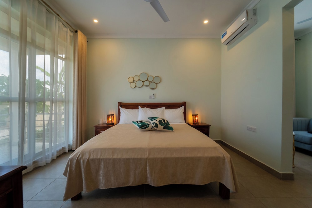 

Roma - Makunduchi - Coral Cliff Villas
