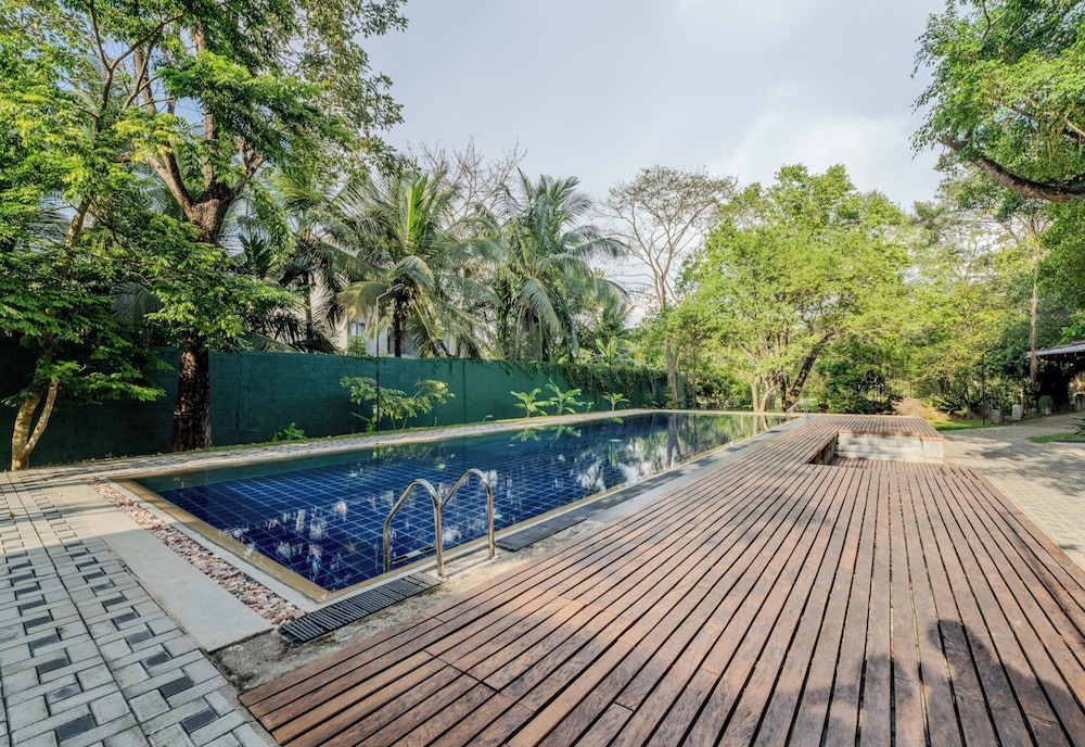 Milano - Wadduwa - Lotus Estate Colombo