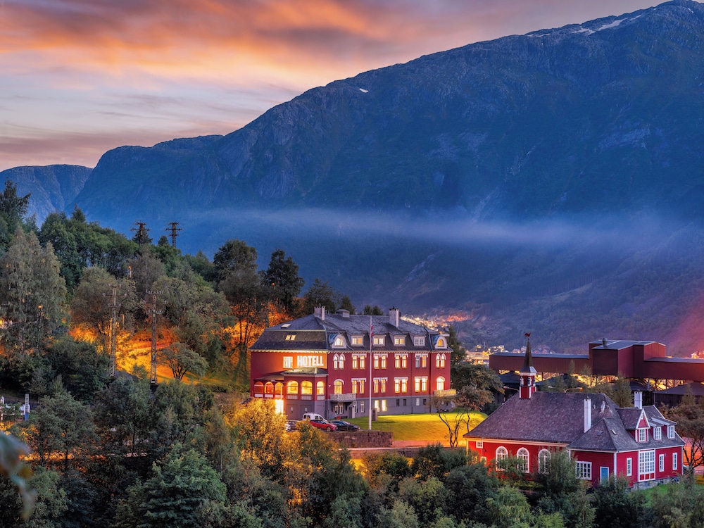 

Milano - Odda - Tyssedal Hotel