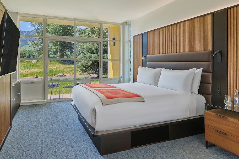

Milano - Aspen - Aspen Meadows Resort