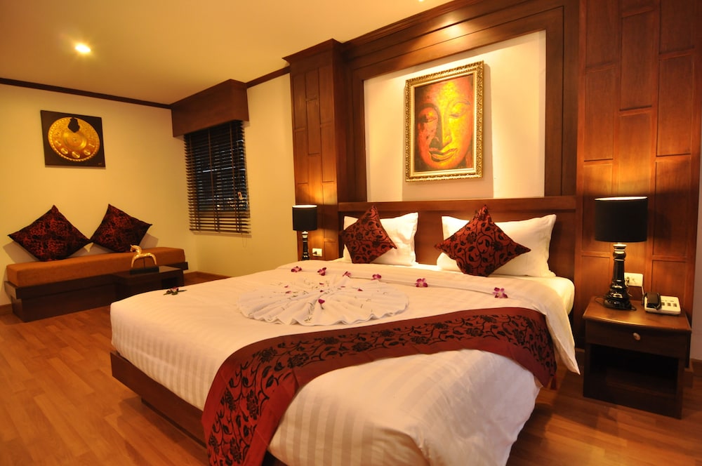 

Roma - Chalong - Hemingway's Hotel