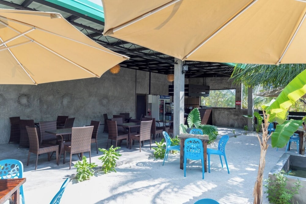 

Milano - South Male Atoll - Dhiffushi Tourist Hotel