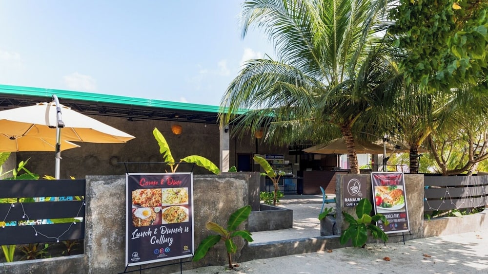 

Trieste - North Male Atoll - Dhiffushi Tourist Hotel