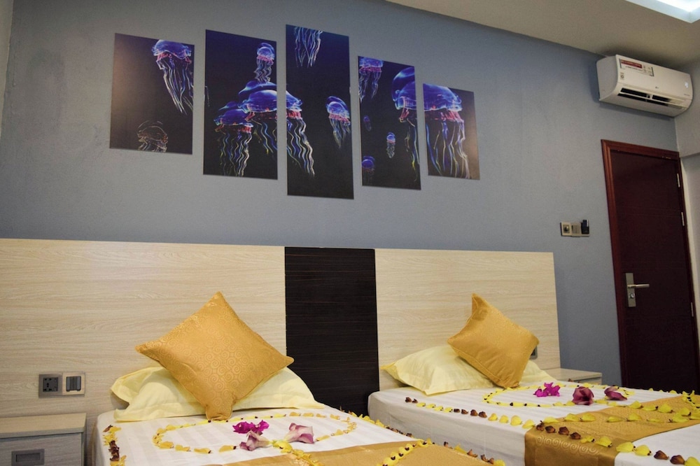 

Lamezia Terme - Maldive, Oceano Indiano