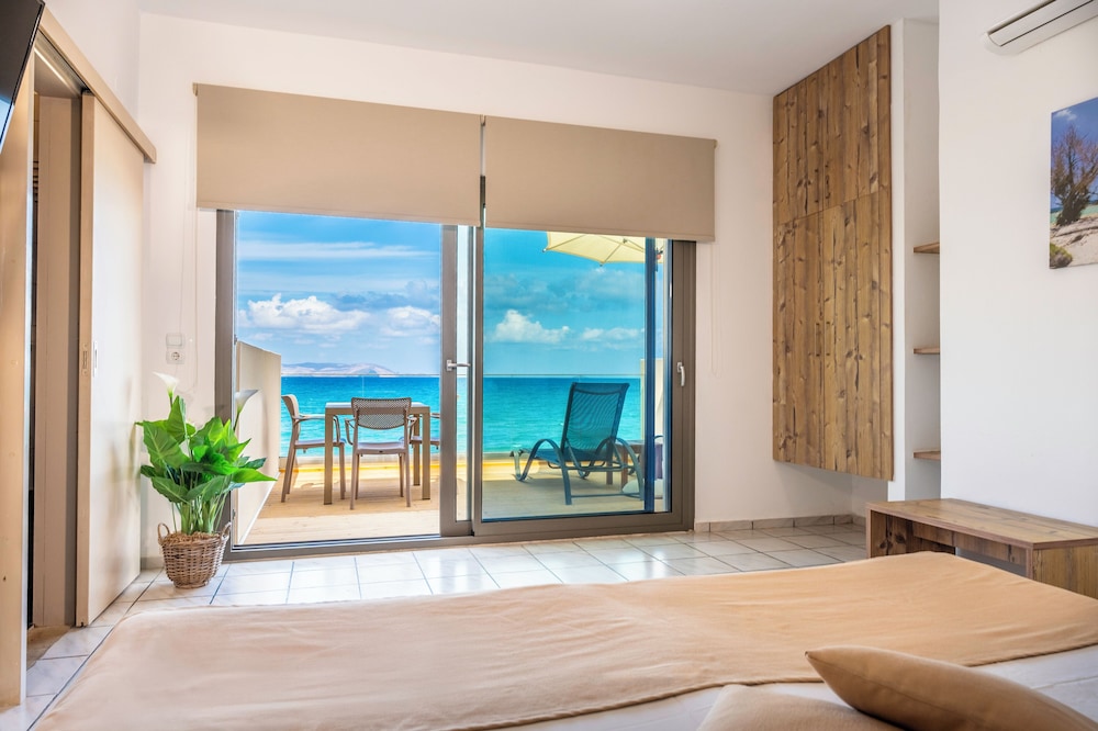 

Milano - Gournes - Almare Beach Hotel