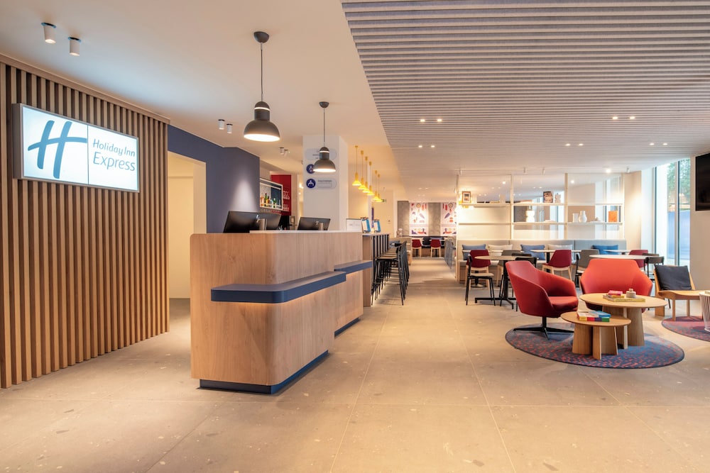 

Bari - Gent - Holiday Inn Express & Suites Ghent