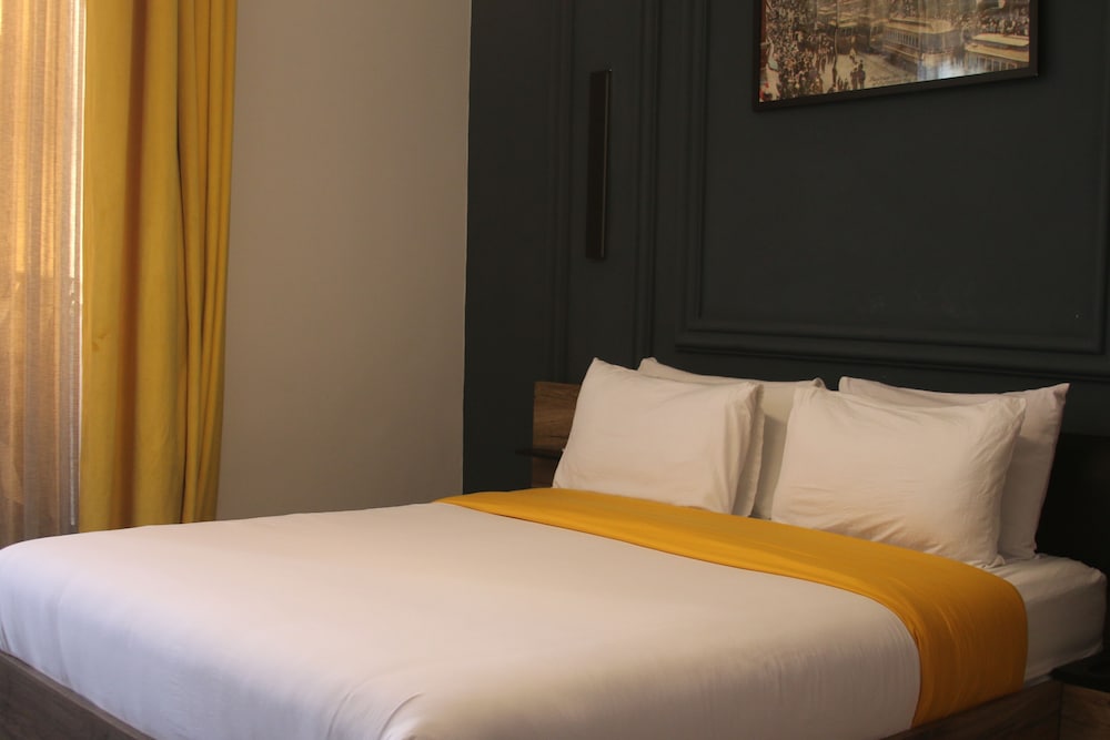 

Napoli - Casablanca - The Hotel Syracuse