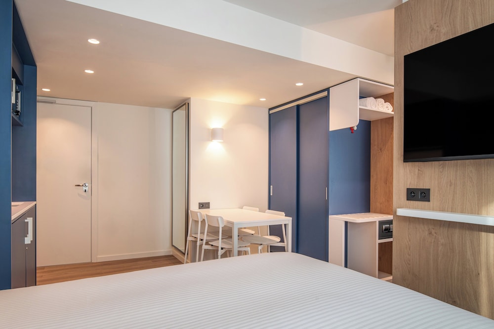 

Pisa - Gent - Holiday Inn Express & Suites Ghent