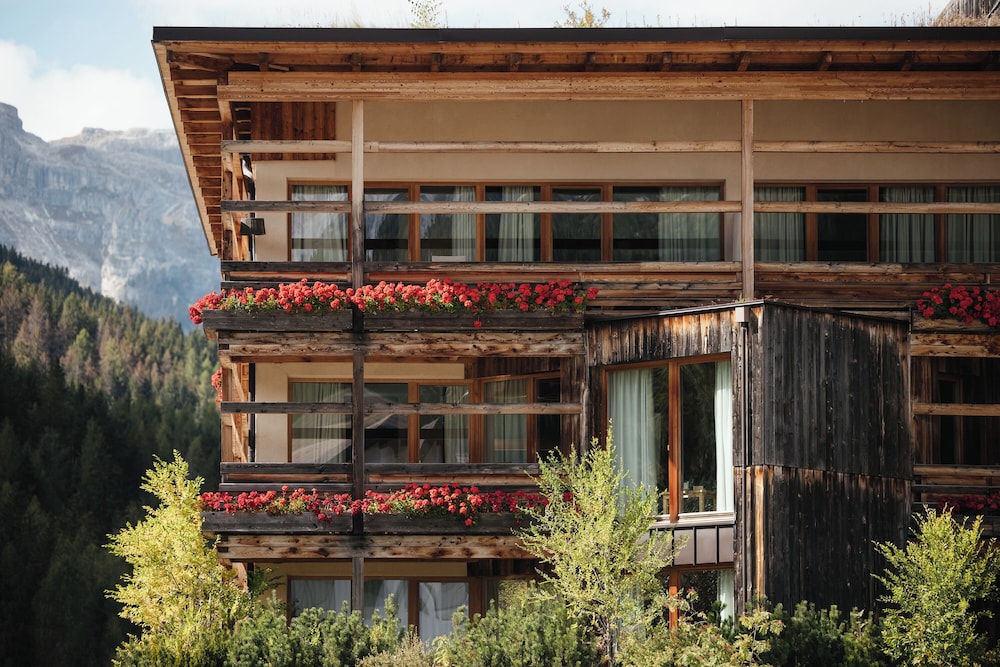 

Torino - San Ciascian - Lagació Hotel Mountain Residence