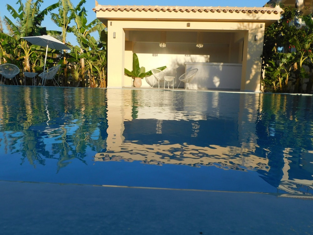 

Verona - Kallithea (Zakinthos) - Orea Superior Rooms