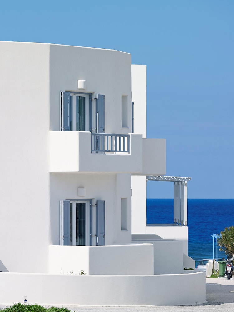 

Roma - Kimolos - Garifalakis Comfort Rooms