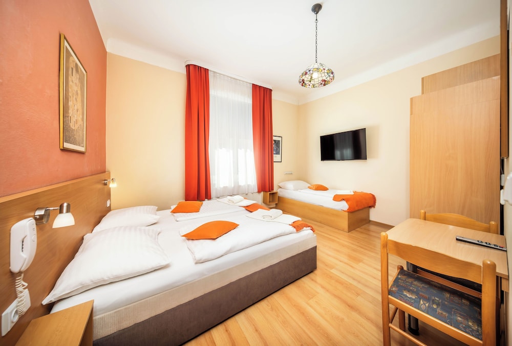 

Cagliari - Praga - Hotel Golden City Garni