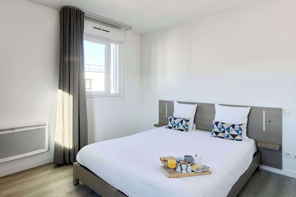 

Napoli - Versailles - Comfort Aparthotel Versailles, St Cyr l'Ecole