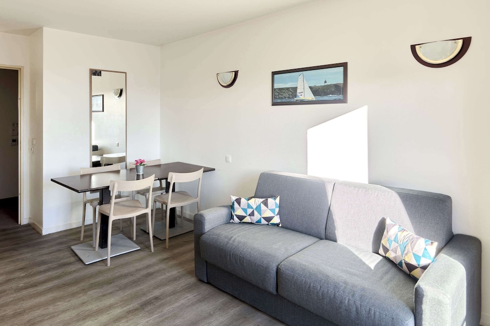 

Milano - Versailles - Comfort Aparthotel Versailles, St Cyr l'Ecole