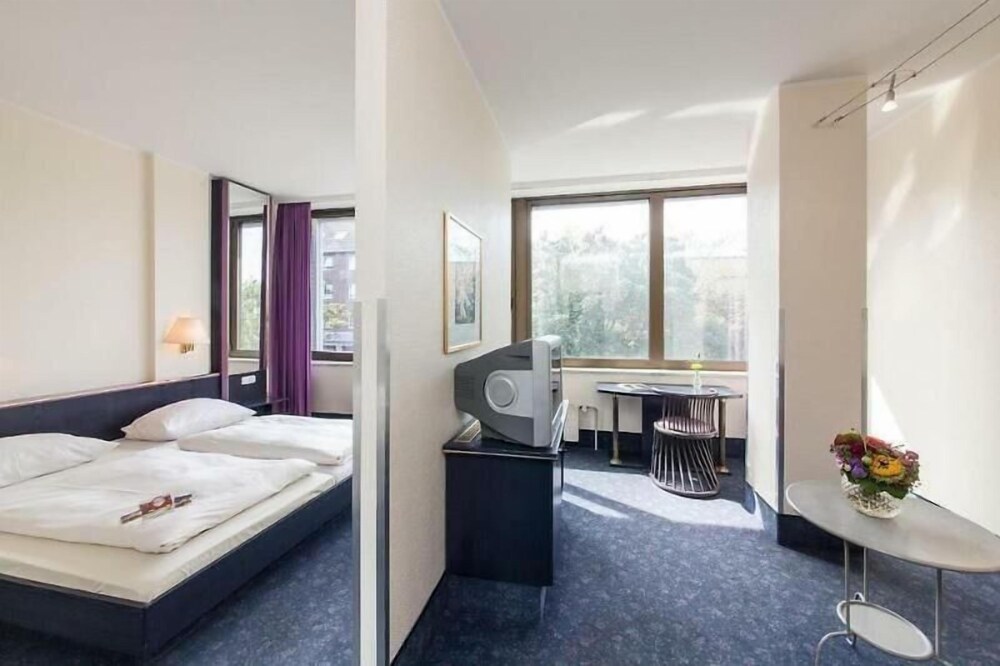 

Milano - Neuss - Hotel Mirage Neuss