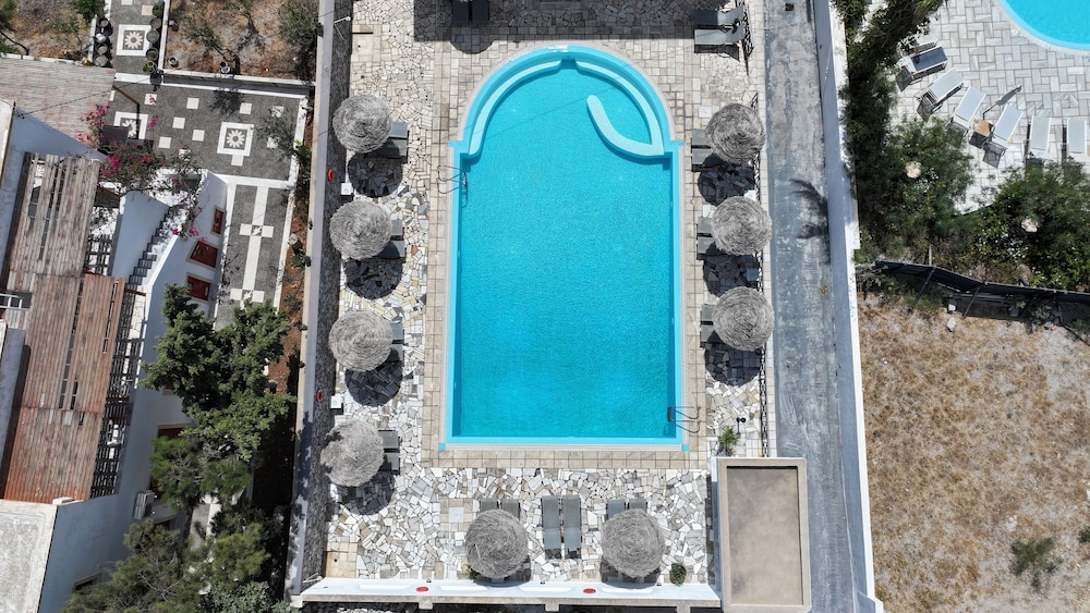 

Bari - Órmos Athiniós - Hotel Marybill